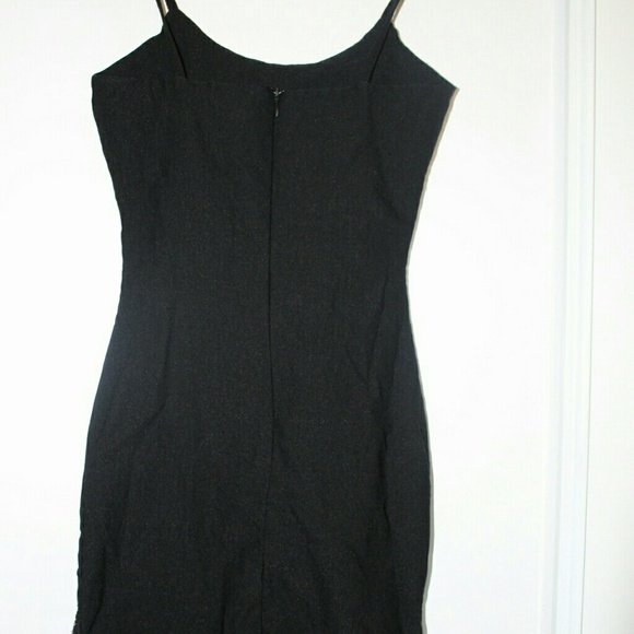 Black dress - Picture 2 of 3